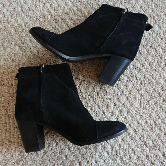 Toms black suede booties size 7 - Picture 1 of 12